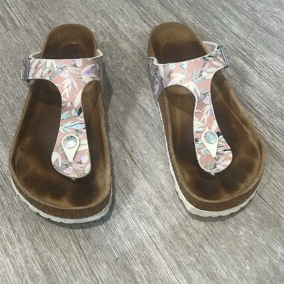 BIRKENSTOCK- Gizeh Sandal - Picture 2 of 3